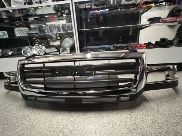 03-06 GMC HD Grille Chrome Black – Sierra 2500HD / 3500HD