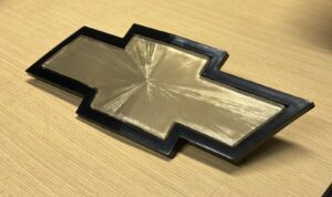 1999-2002 Chevy Silverado 2500 HD front bowtie emblem